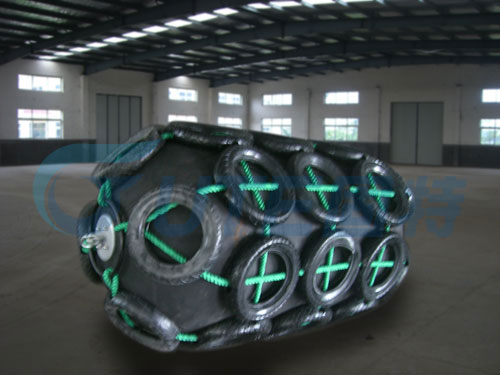 Pneumatic rubber ball