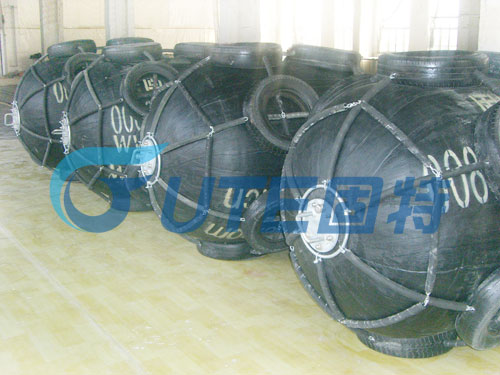 Pneumatic rubber ball